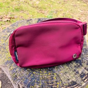 Lululemon crossbody belt bag